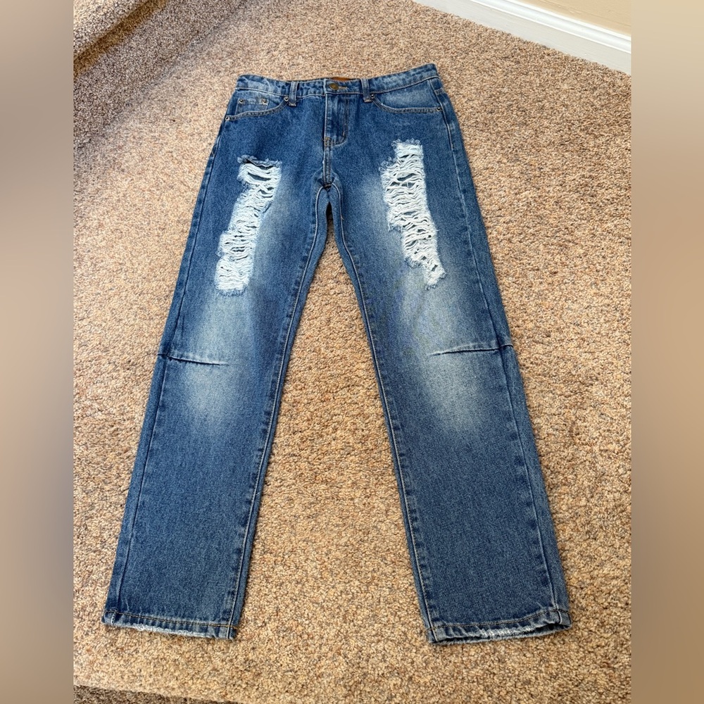 NWOT- POL- Straight Leg Distressed Embroidered Jeans - Woman's Small